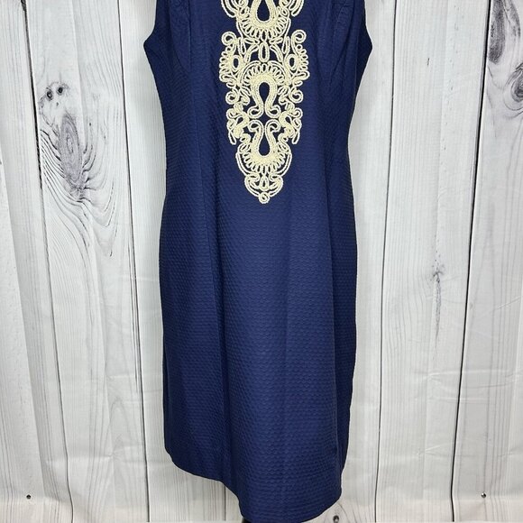 Lilly Pulitzer Suzette Shift Dress Size 12 True Navy Gold Trim Detail V-Neck - Picture 3 of 13